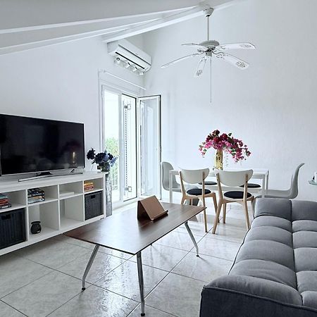Angel Apartment Fiskardo Bagian luar foto