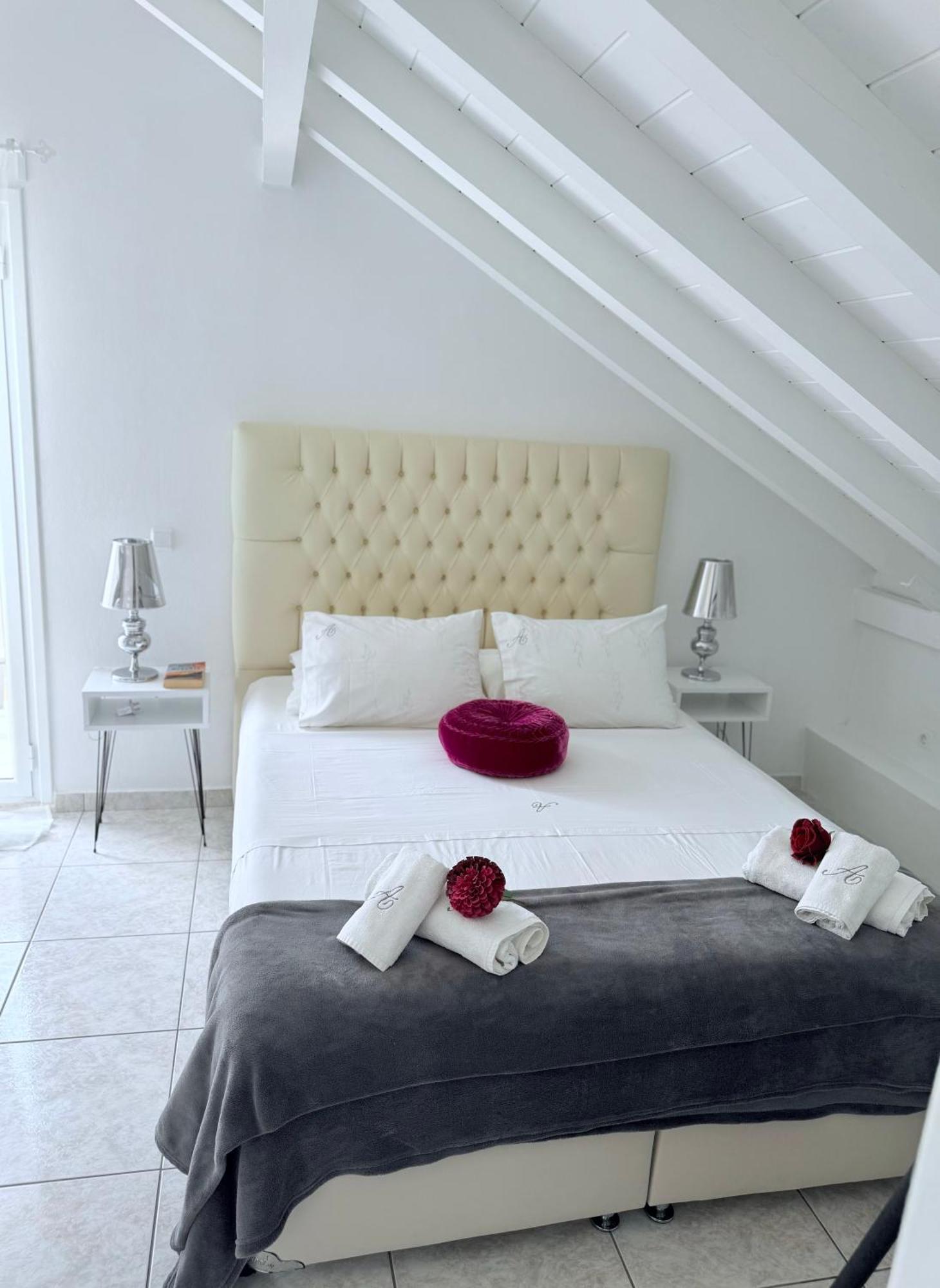 Angel Apartment Fiskardo Bagian luar foto